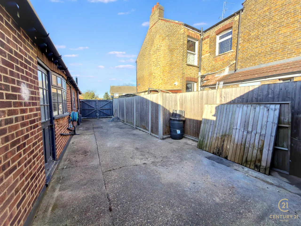 Sutton Road, Hounslow, TW5, photo 14