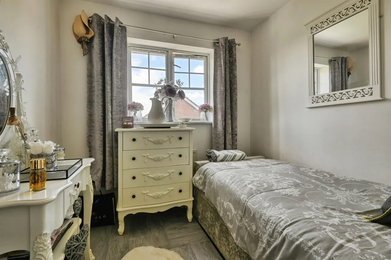 Ludworth Avenue, Marston Green, B37, photo 13