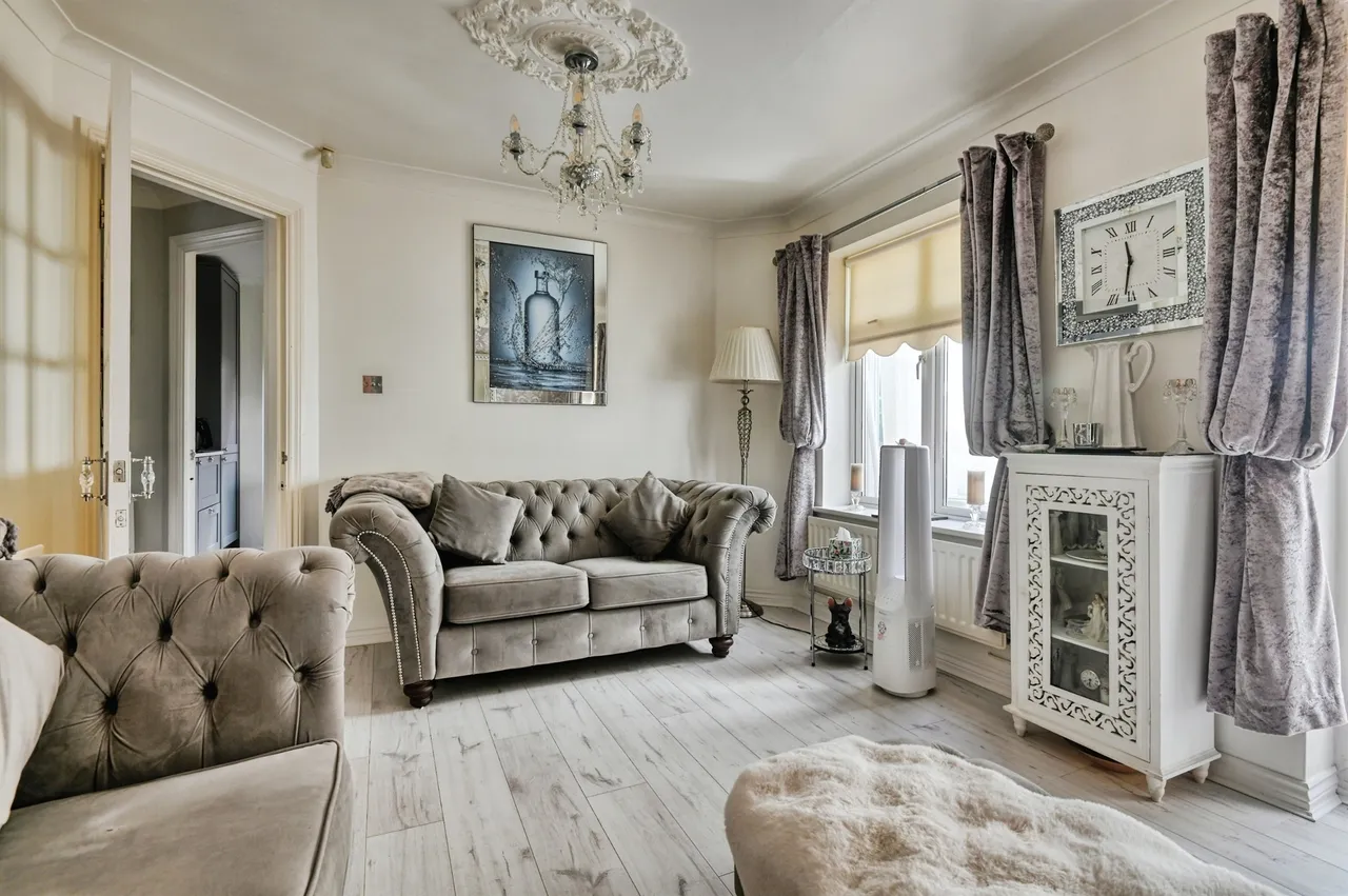 Ludworth Avenue, Marston Green, B37, photo 3