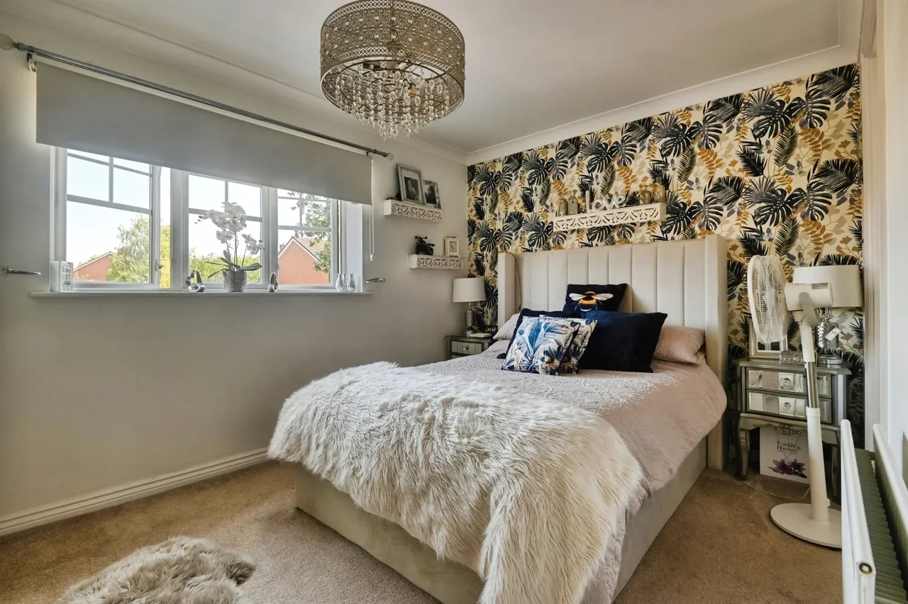 Ludworth Avenue, Marston Green, B37, photo 9