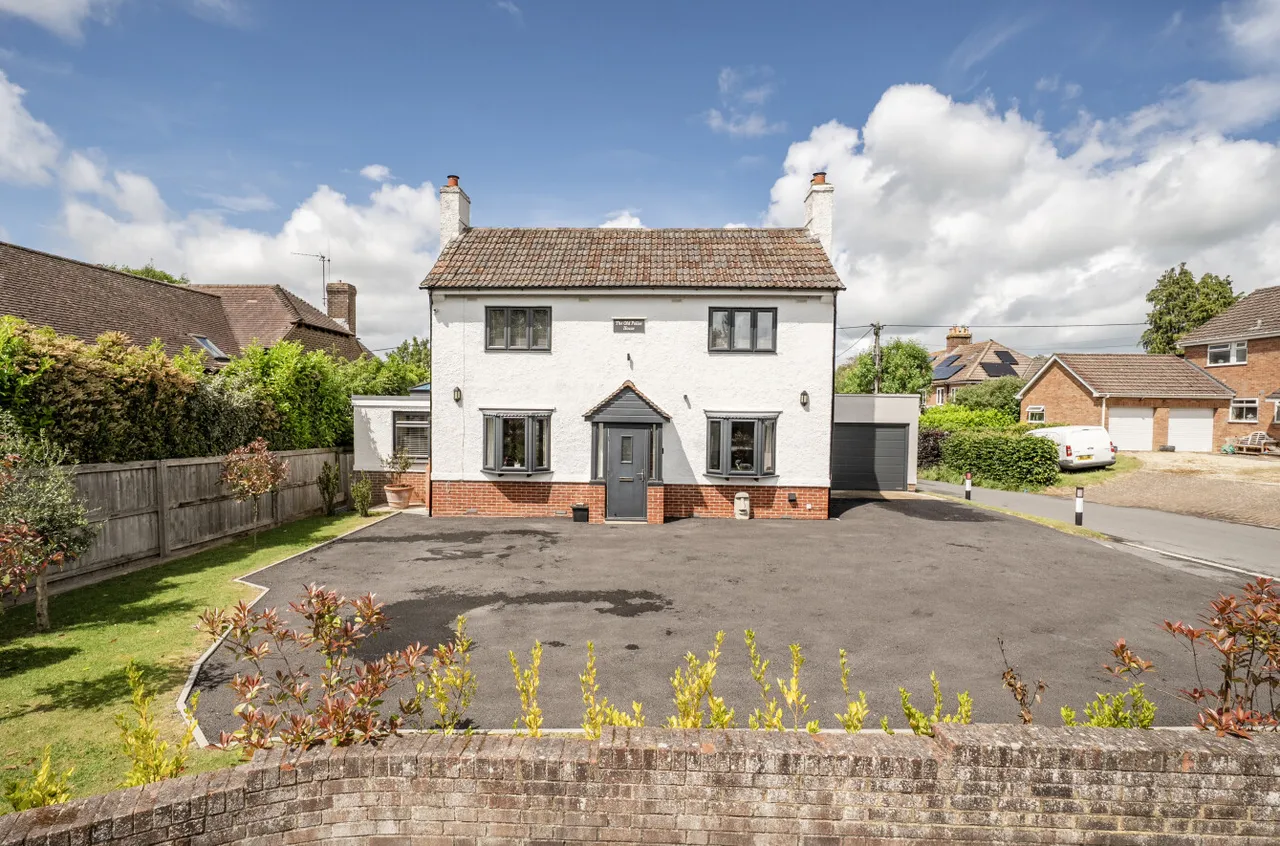 3 bed house for sale, Main Road, Cherhill, SN11