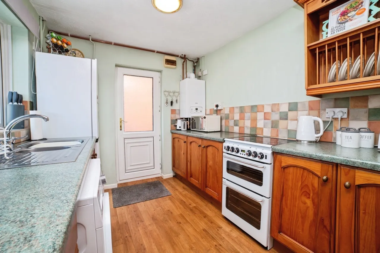 Curzon Close, Rainworth, Mansfield, Nottinghamshire, NG21, photo 3
