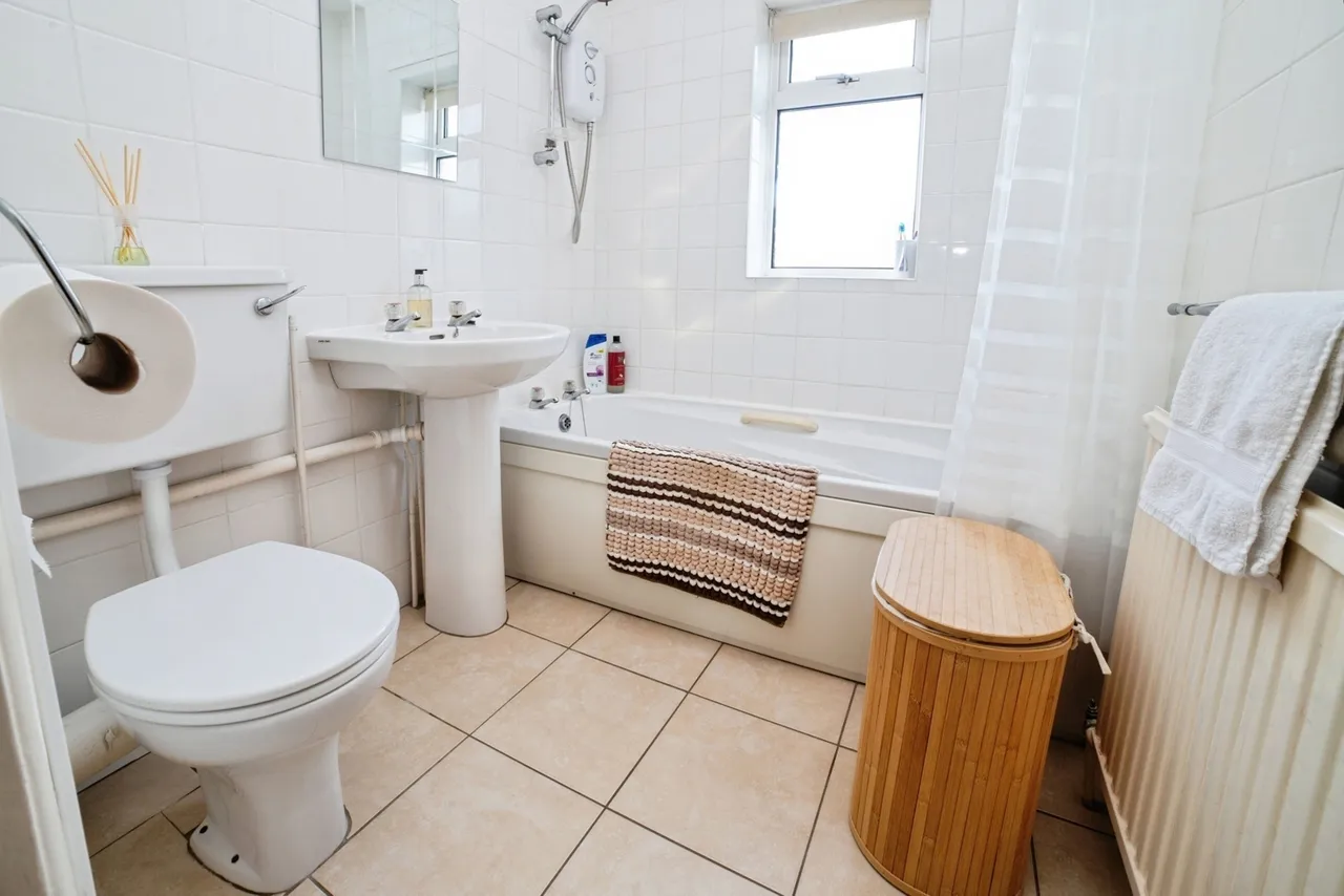 Curzon Close, Rainworth, Mansfield, Nottinghamshire, NG21, photo 16