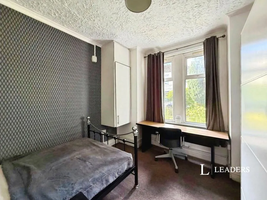 Henville Road, Bournemouth, BH8, photo 2