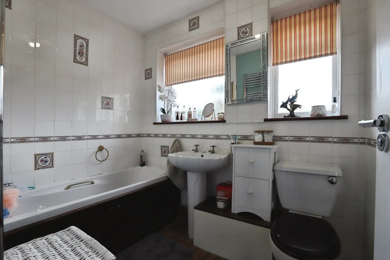 Portland Avenue, Sittingbourne, Kent, ME10, photo 6