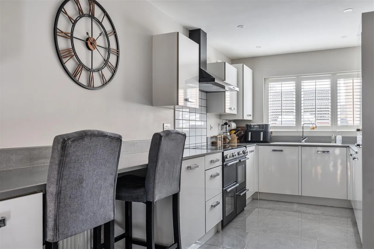 Alnwick Road, Trowbridge, BA14, photo 4