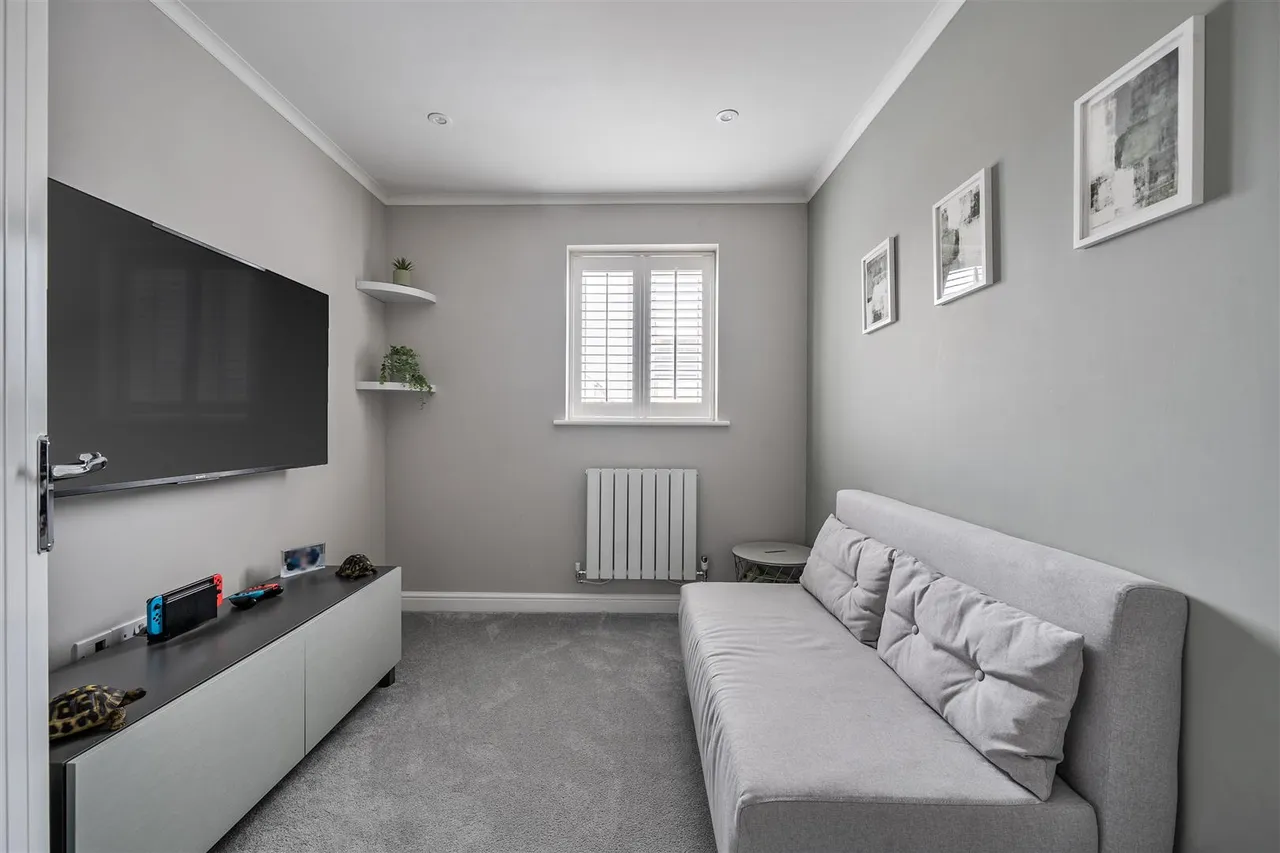 Alnwick Road, Trowbridge, BA14, photo 12