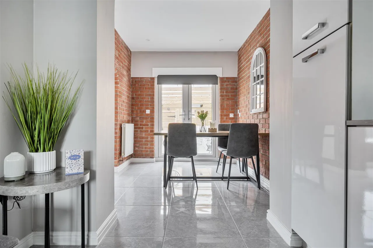 Alnwick Road, Trowbridge, BA14, photo 5