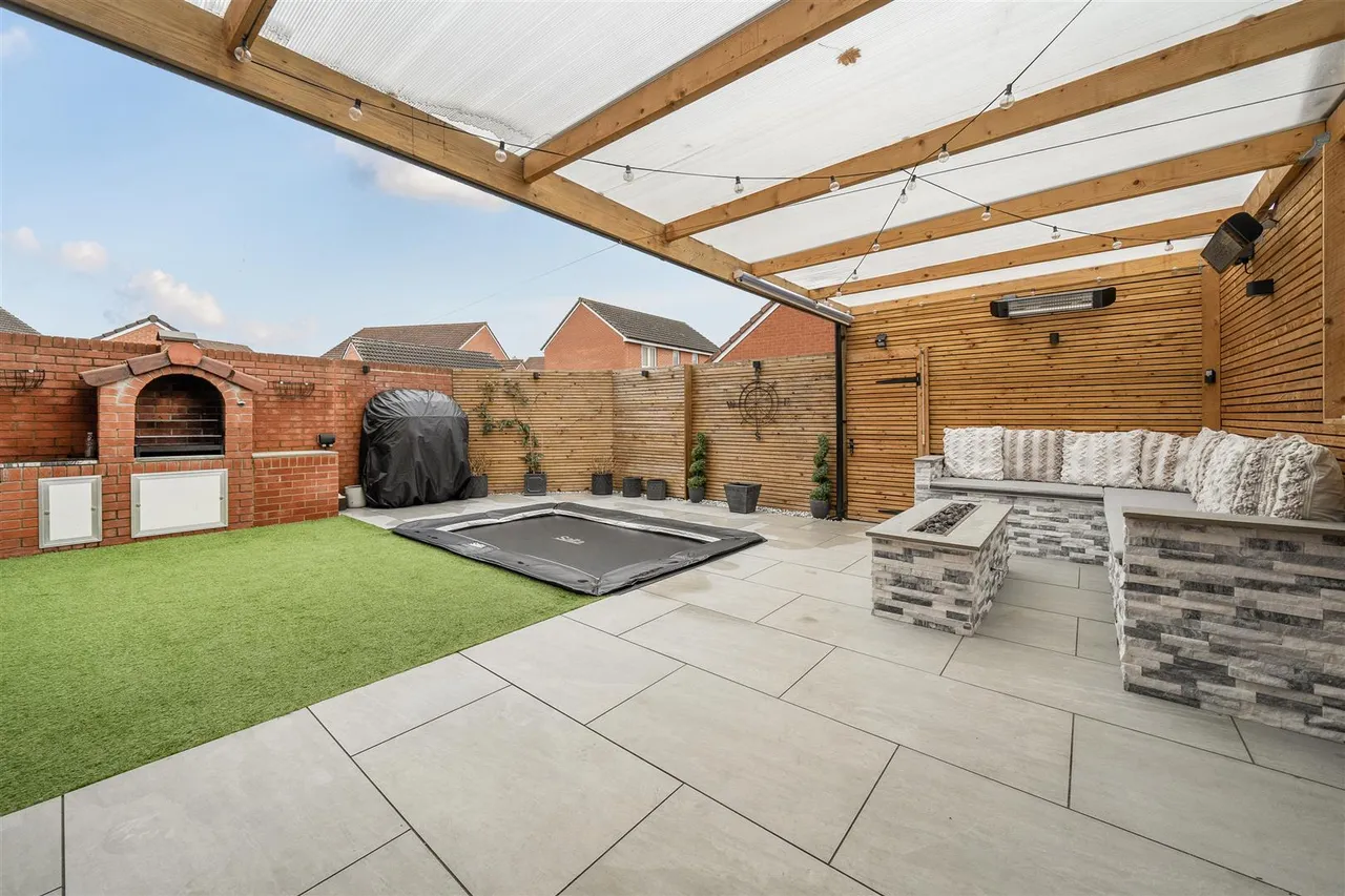 Alnwick Road, Trowbridge, BA14, photo 6