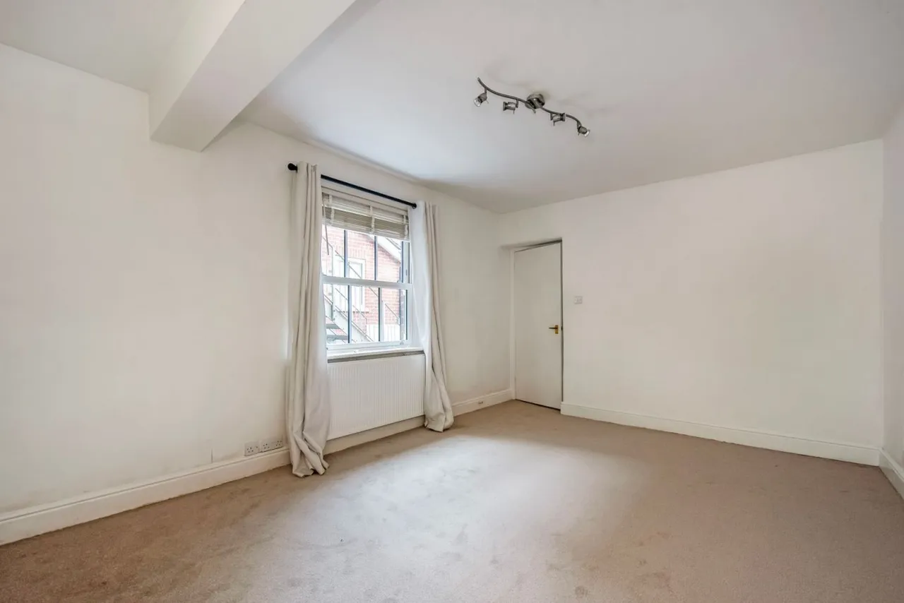 Lyndhurst, SO43, photo 5