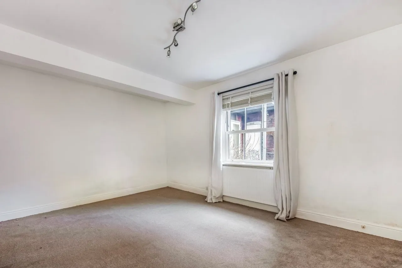 Lyndhurst, SO43, photo 6