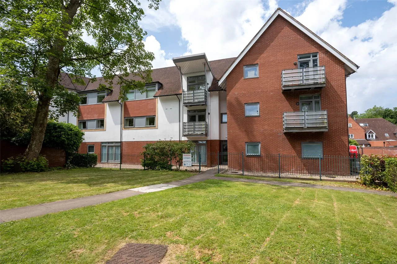 Middlepark Drive, Northfield, Birmingham, West Midlands, B31 2FQ, photo 2
