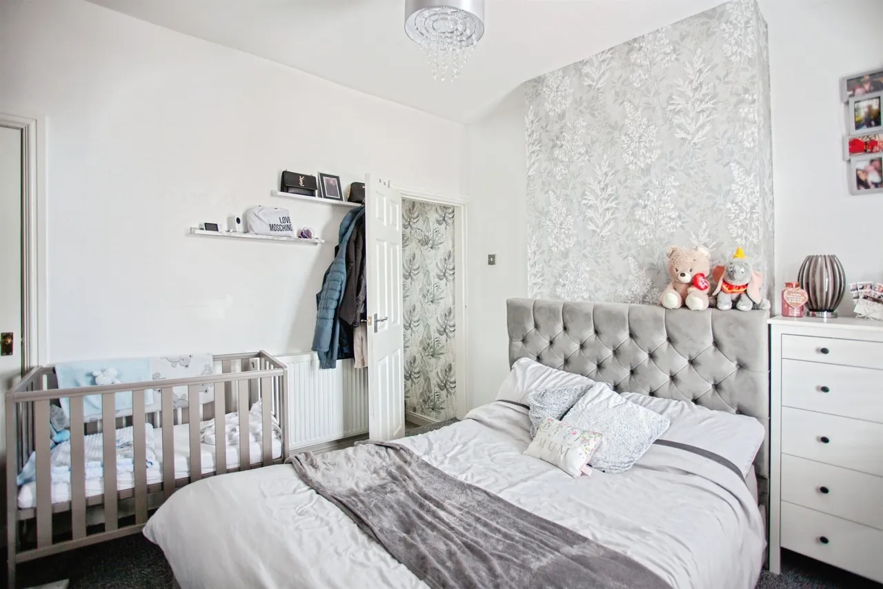 Crossland Street, Swinton, S64, photo 9