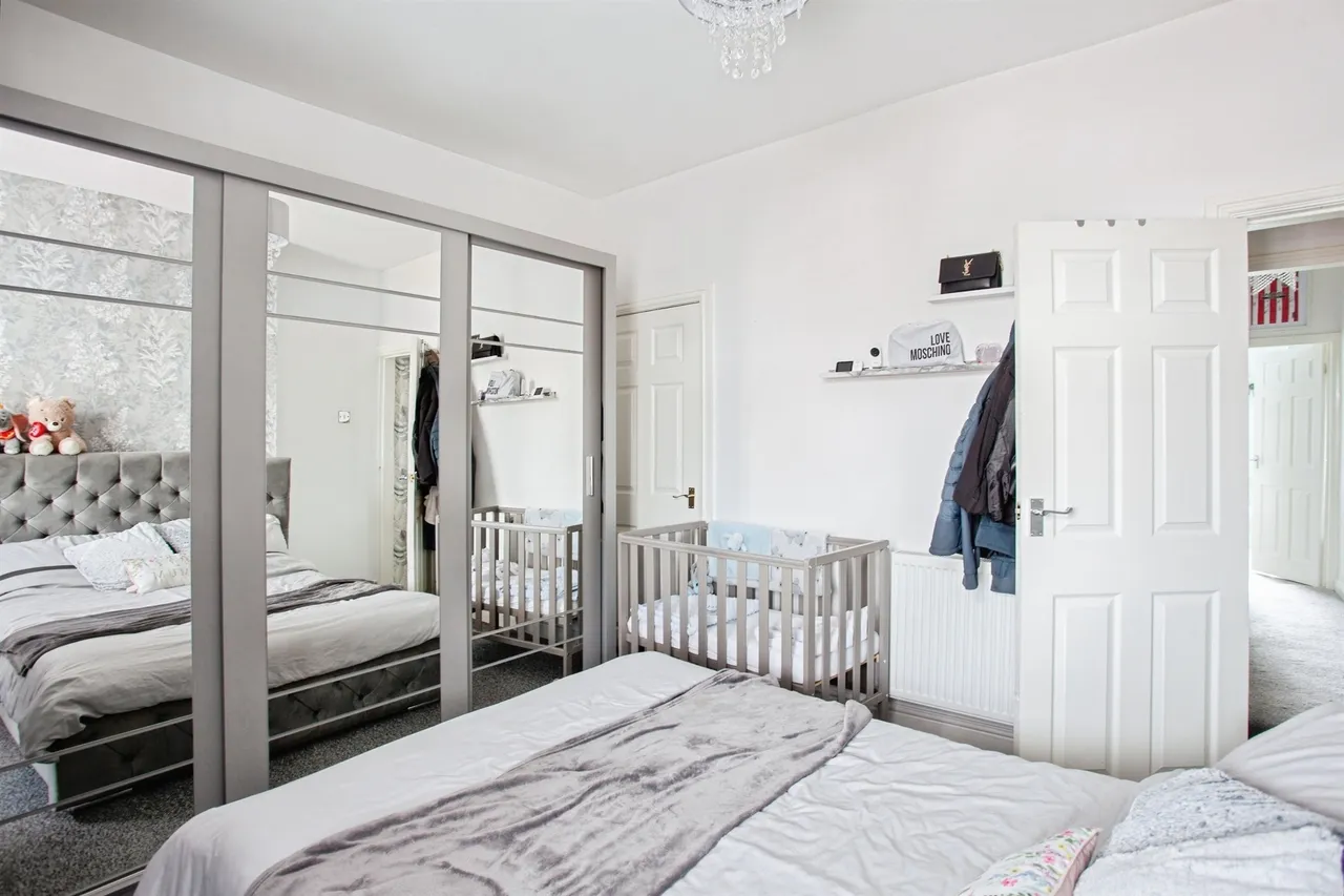 Crossland Street, Swinton, S64, photo 8