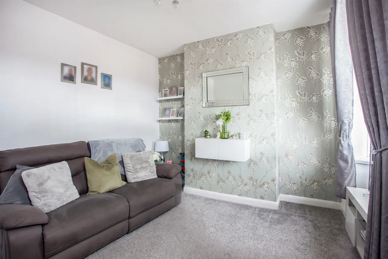 Crossland Street, Swinton, S64, photo 5
