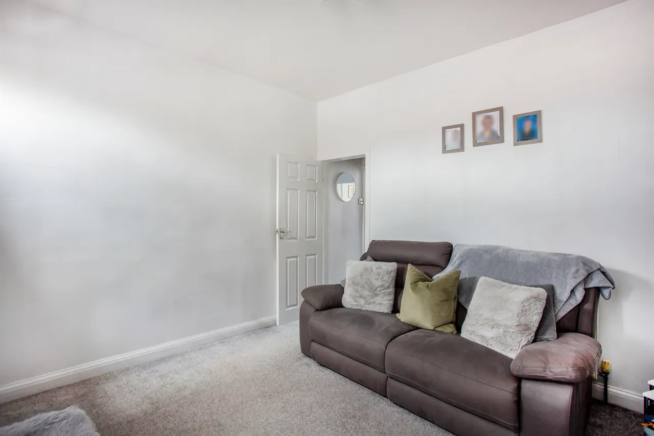 Crossland Street, Swinton, S64, photo 6
