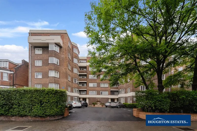 2 bed flat to rent, Kendal Court Shoot Up Hill, West Hampstead, NW2