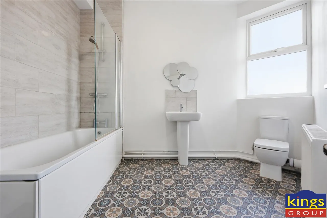 Rushbrook Crescent, London, photo 17