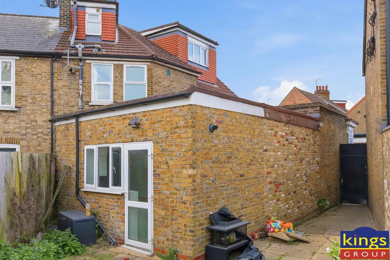 Rushbrook Crescent, London, photo 2