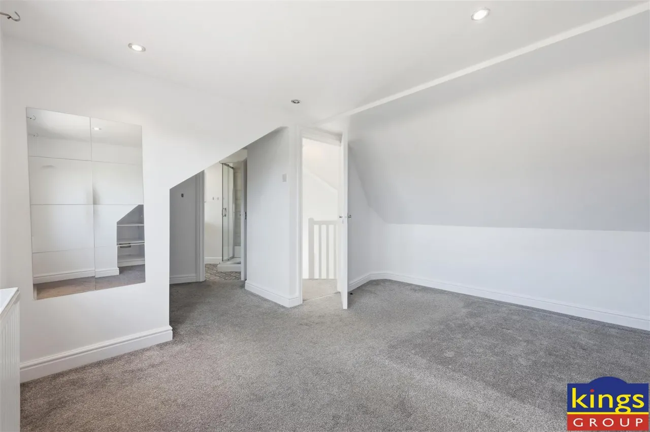 Rushbrook Crescent, London, photo 14