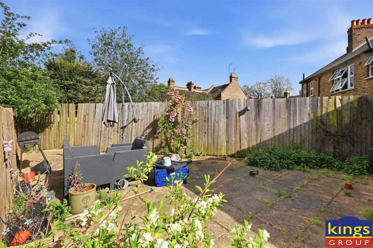 Rushbrook Crescent, London, photo 31