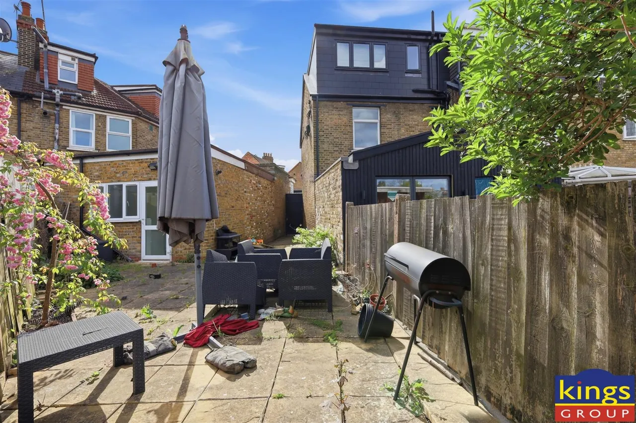 Rushbrook Crescent, London, photo 32