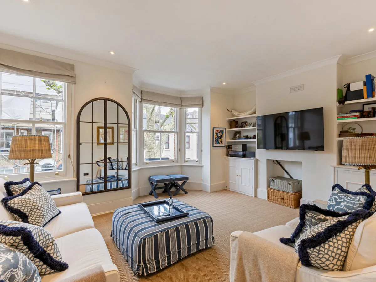 3 bed flat for sale, Ingelow Road, London, SW8