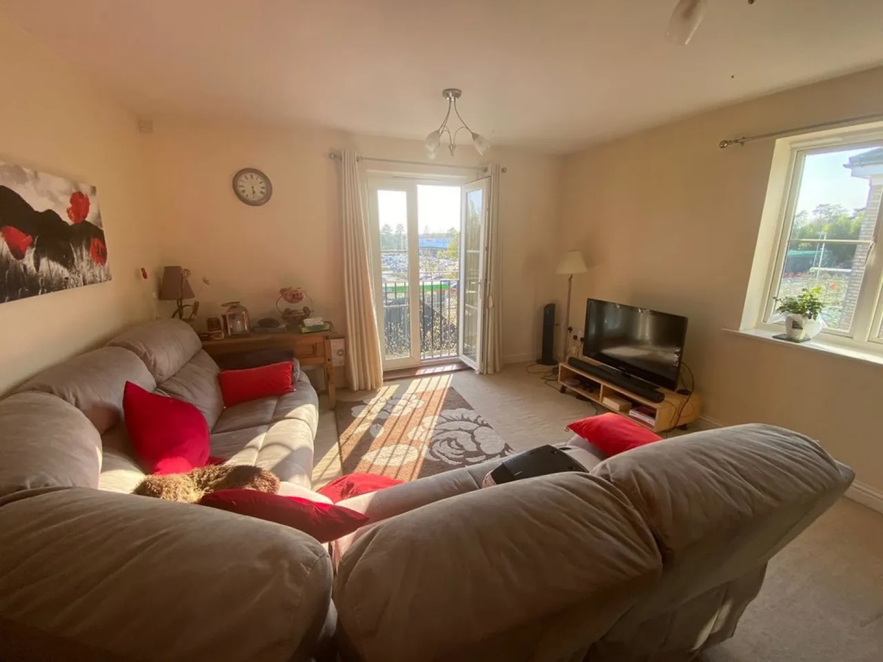 Tudor Way, Knaphil, Surrey, photo 2