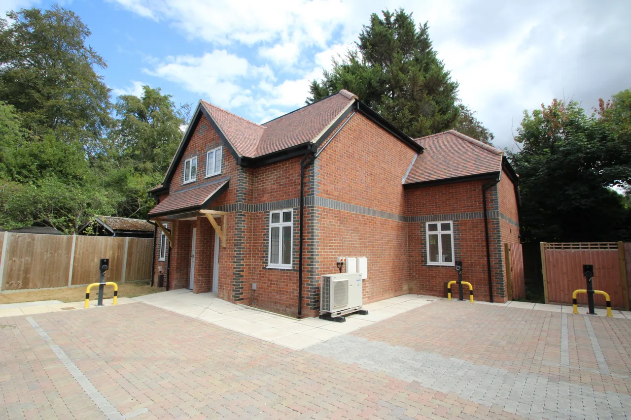 3 bed house to rent, Kingswood Way, Selsdon, CR2