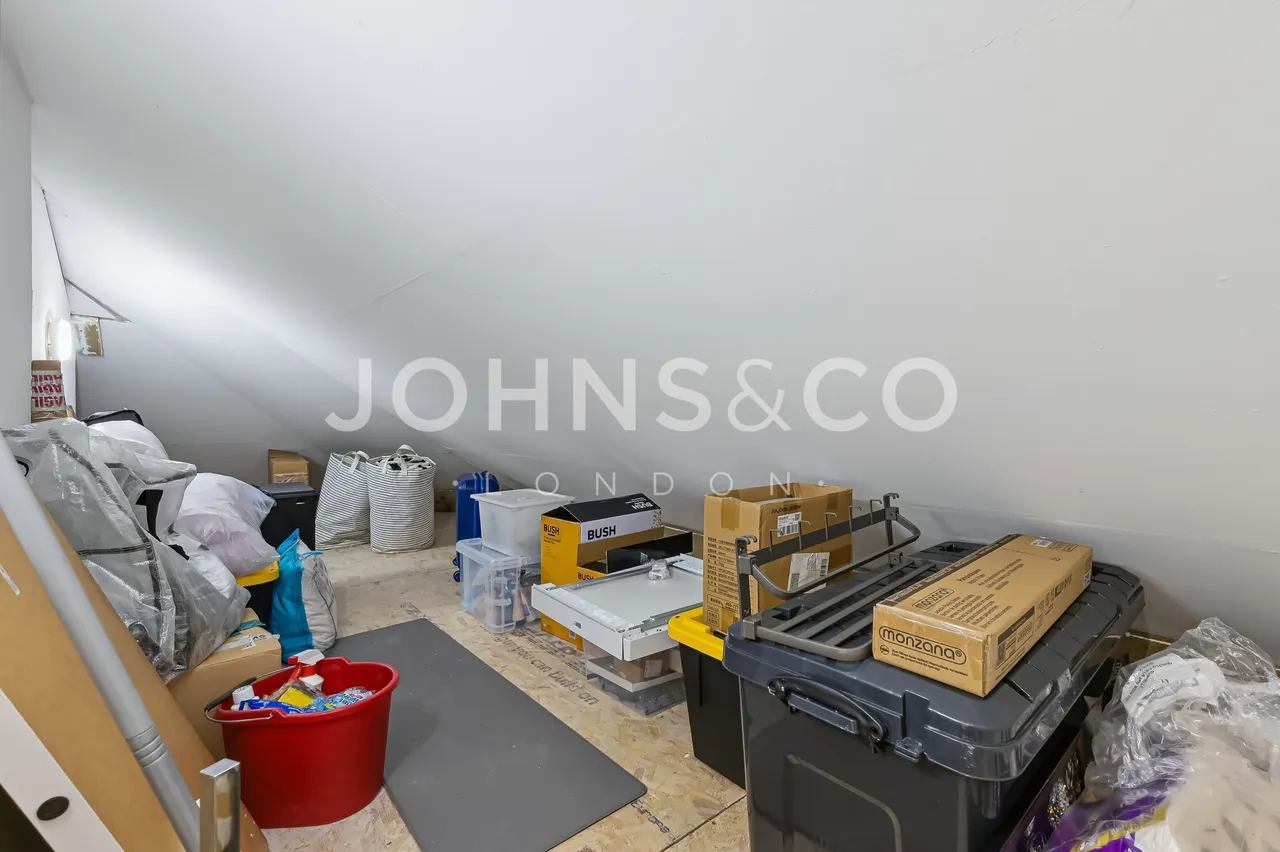 Hamilton Road, Brentford, TW8, photo 11