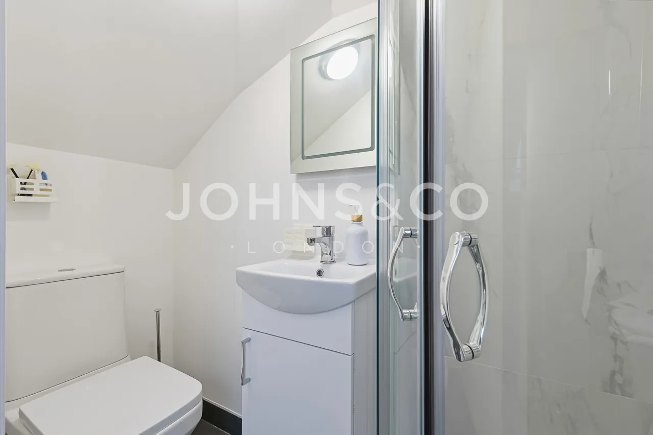 Hamilton Road, Brentford, TW8, photo 10