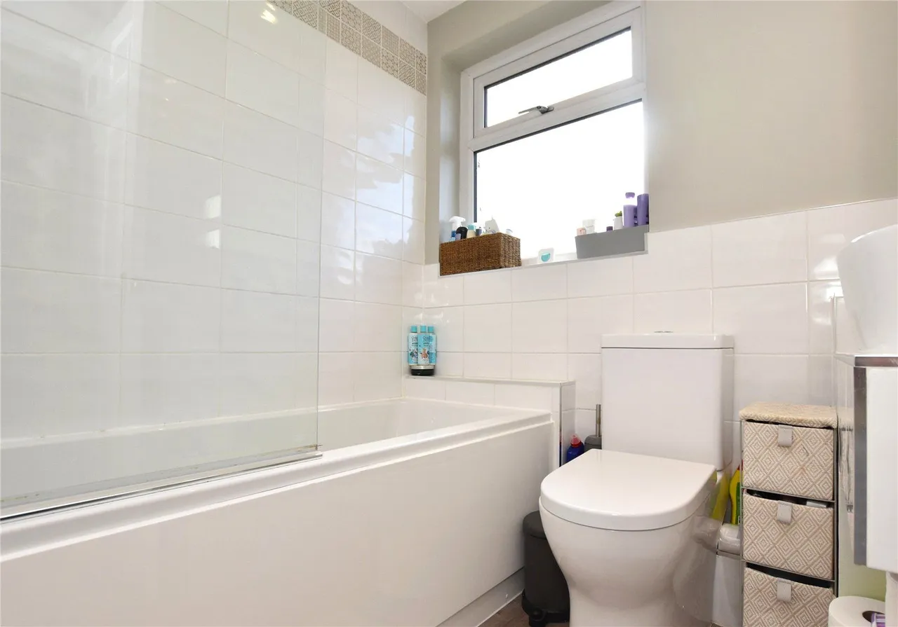 Lilythorne Avenue, Bradford, BD10, photo 17