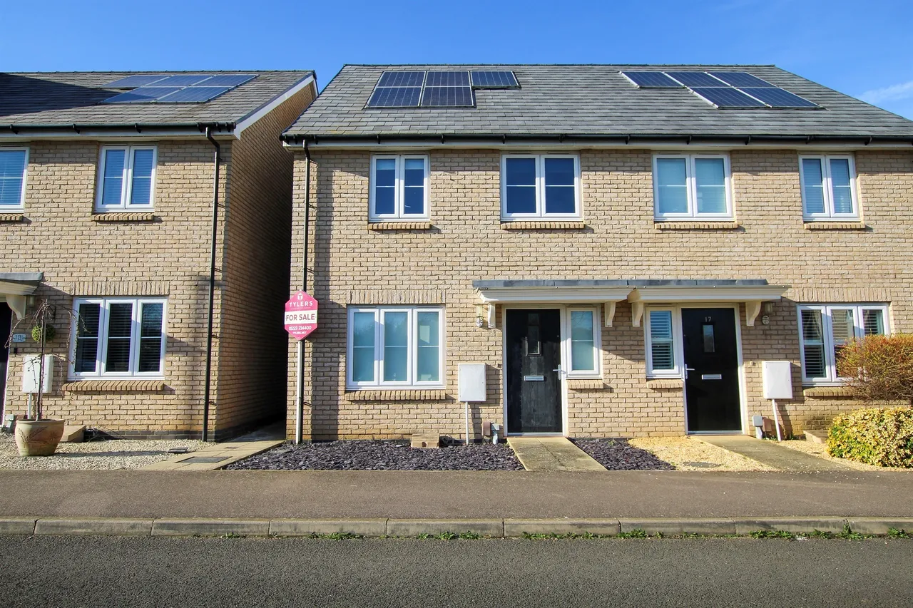 2 bed house for sale — Racecourse View, Cottenham, Cambridge