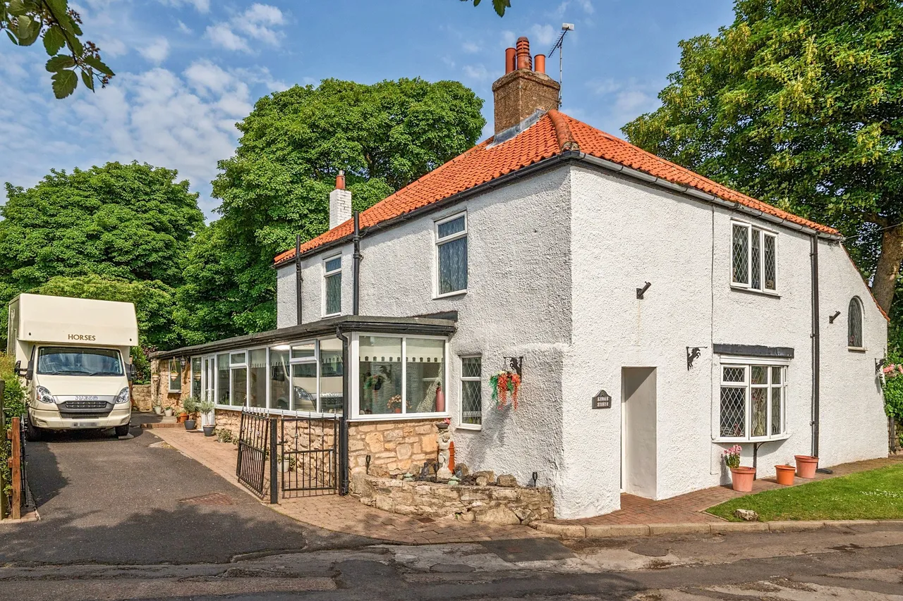 3 bed house for sale, Old Edlington, Doncaster, DN12