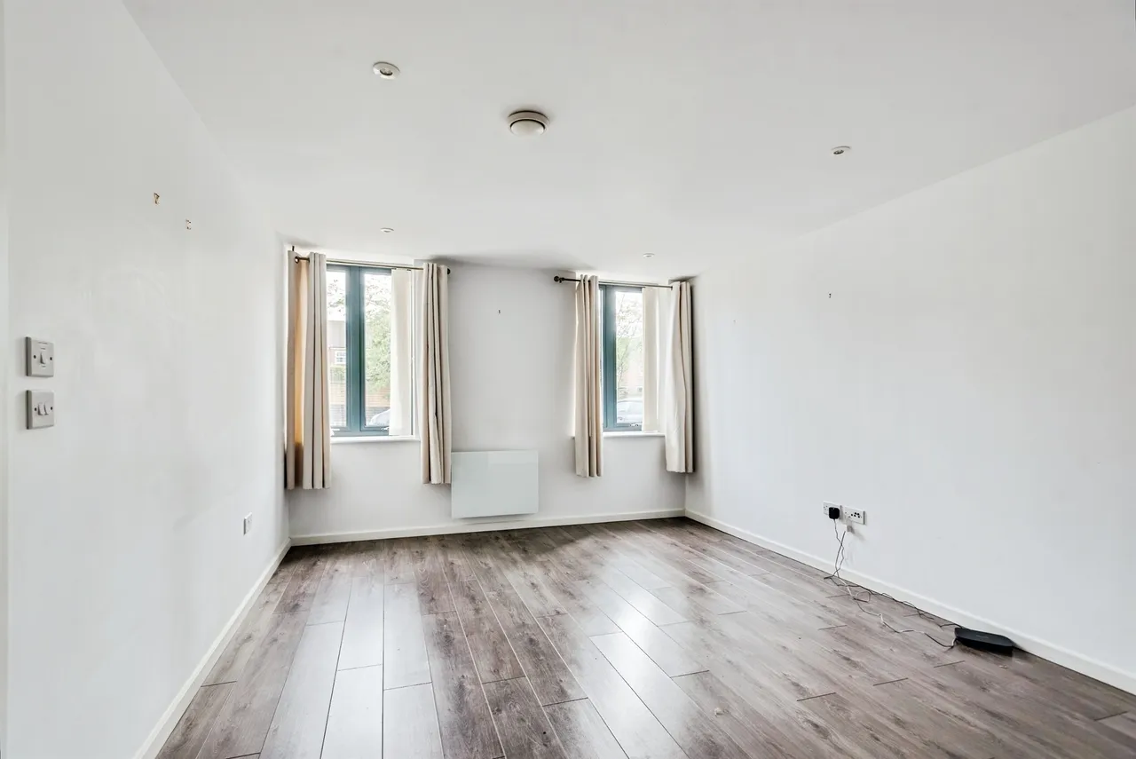Angus Court, Thame, photo 5