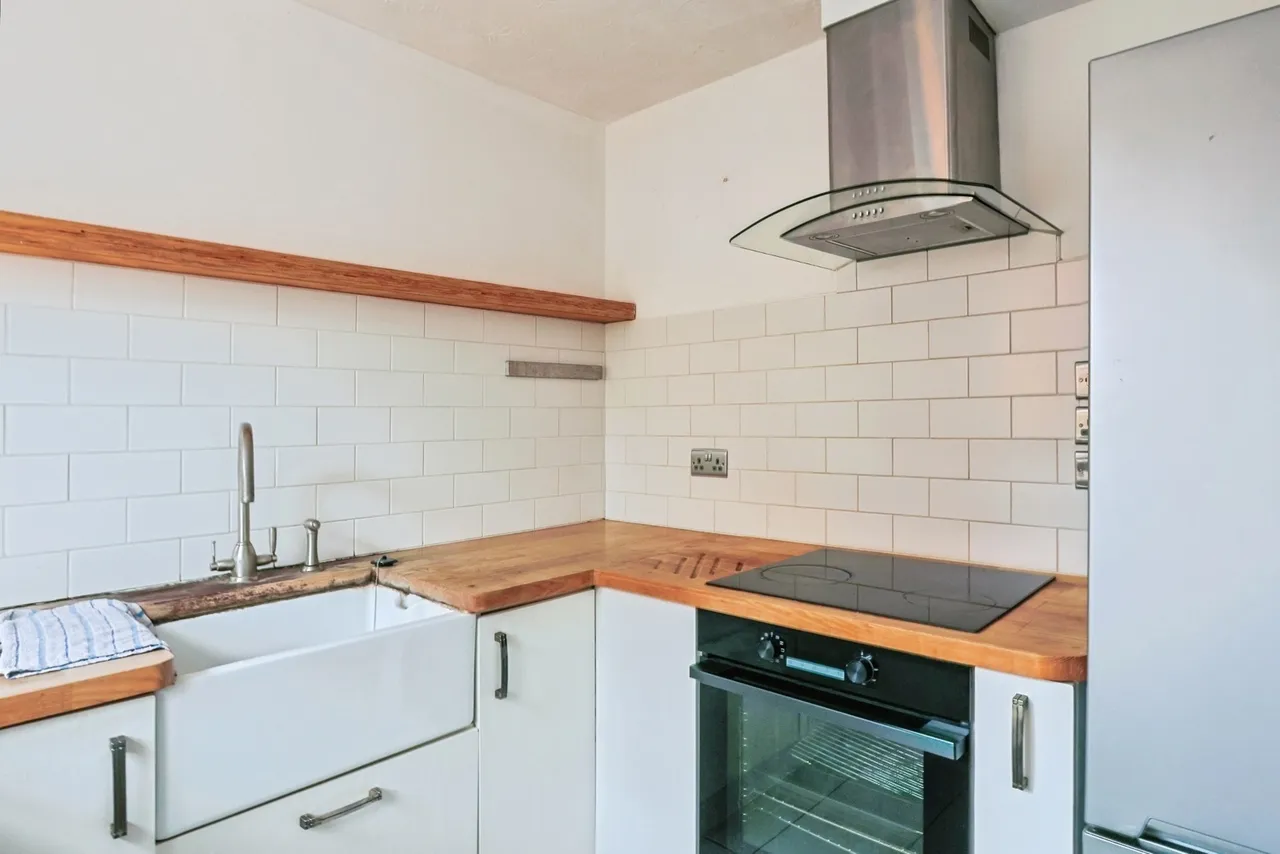 Taverner Close, Poole, BH15, photo 8