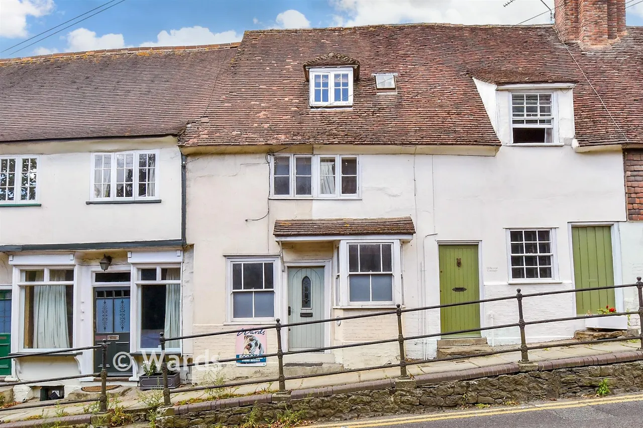 3 bed house for sale, High Street, Staplehurst, TN12
