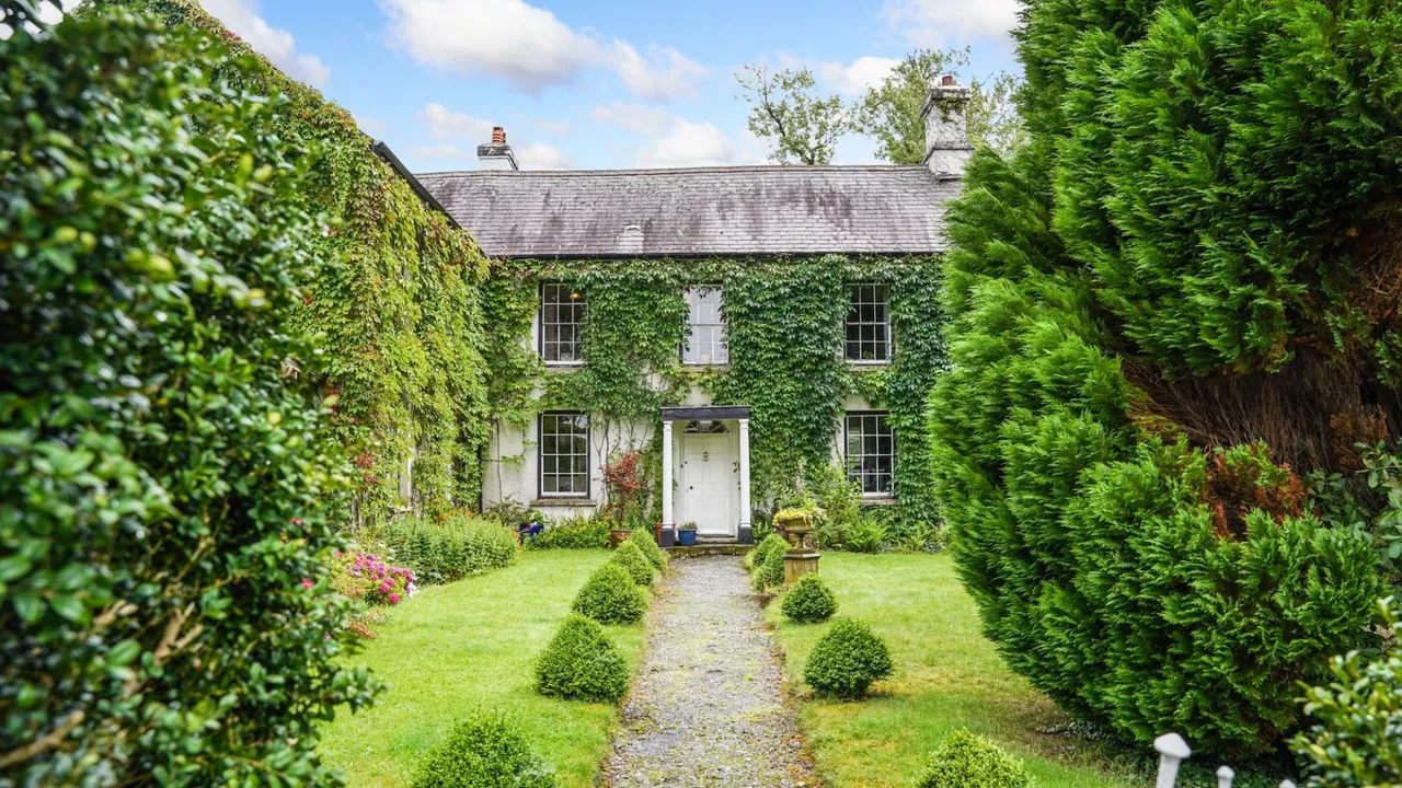 5 bed house for sale, Plas Wenallt, Llanafan, SY23