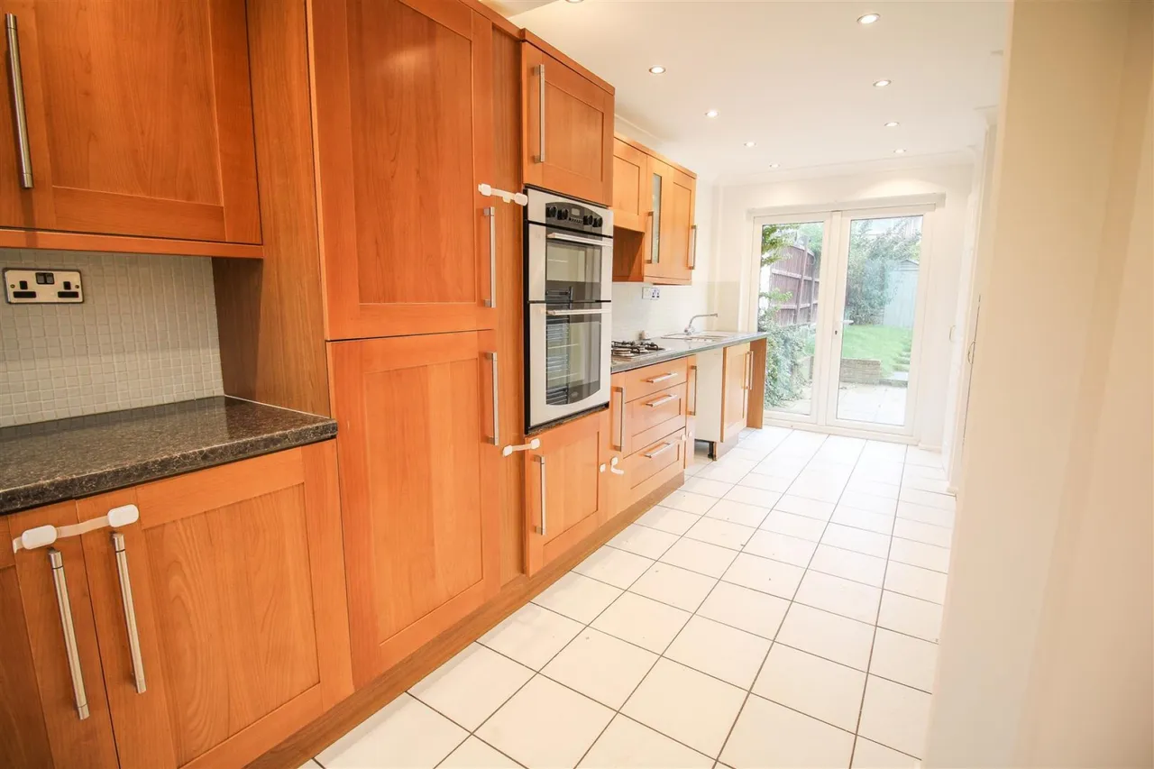 Church Leys, Harlow, CM18, photo 2