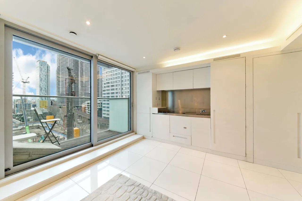 Pan Peninsula, Pan Peninsula Square, Canary Wharf, London, E14, photo 2