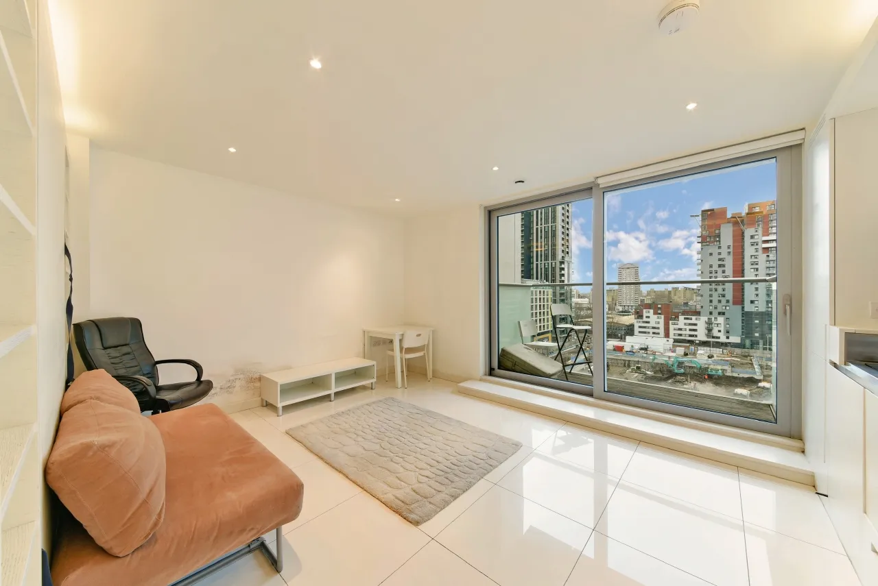 flat for sale — Pan Peninsula, Pan Peninsula Square, Canary Wharf, London, E14