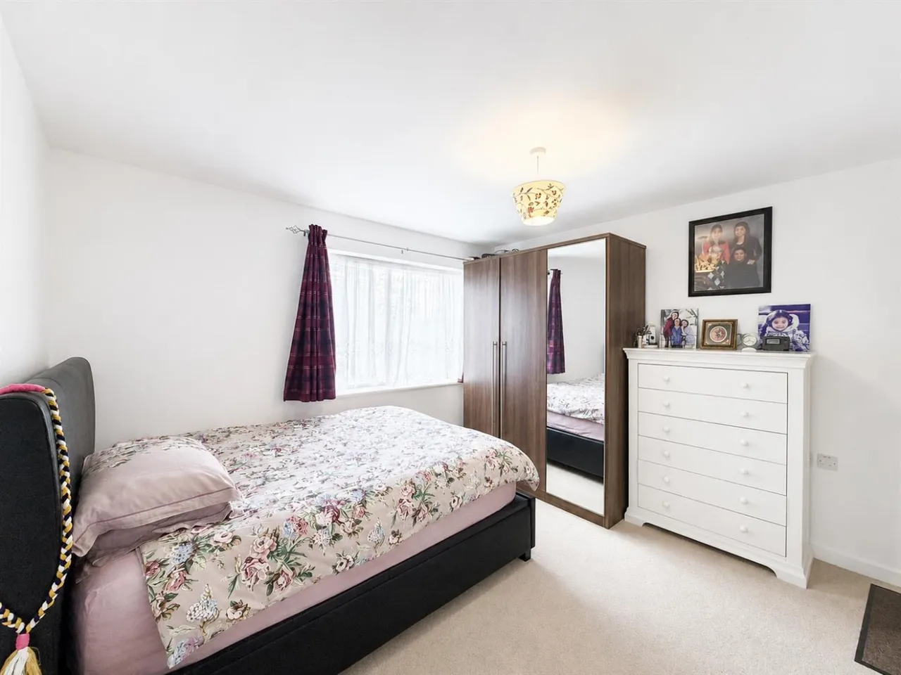 bed Apartment For SaleGateway Court, Southall, UB2, photo 4