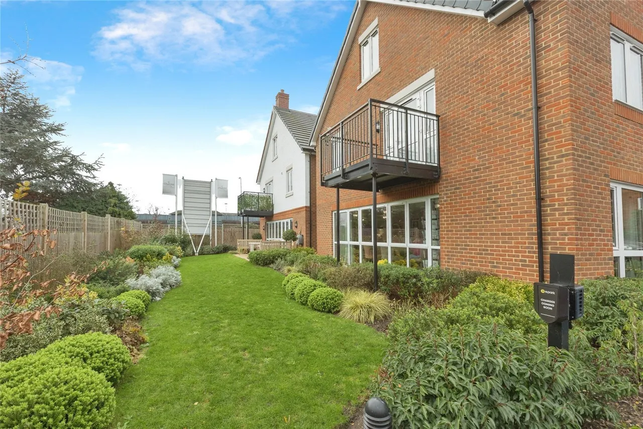 Birchwood Park Avenue, Swanley, BR8, photo 8
