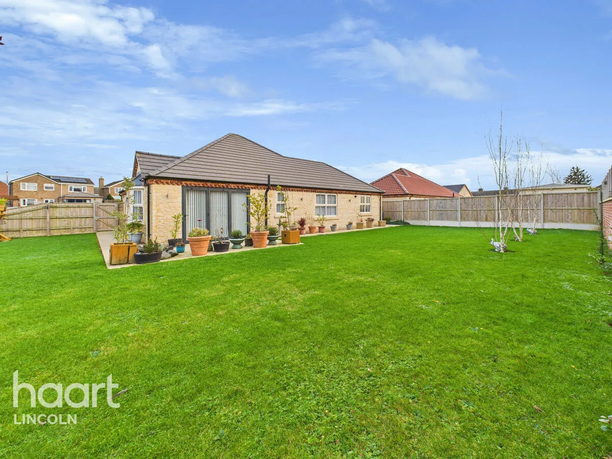The Hawthorns, Cranwell, NG34, photo 16
