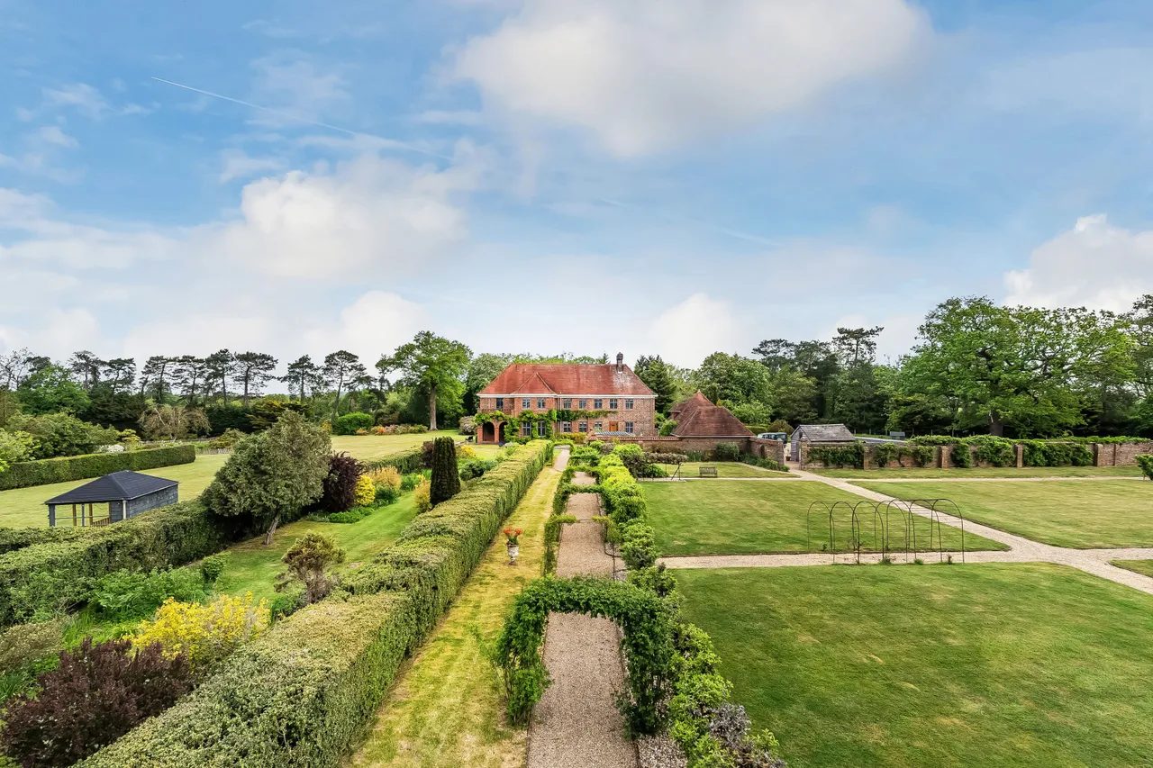 Faygate Lane, South Godstone, RH9, photo 4