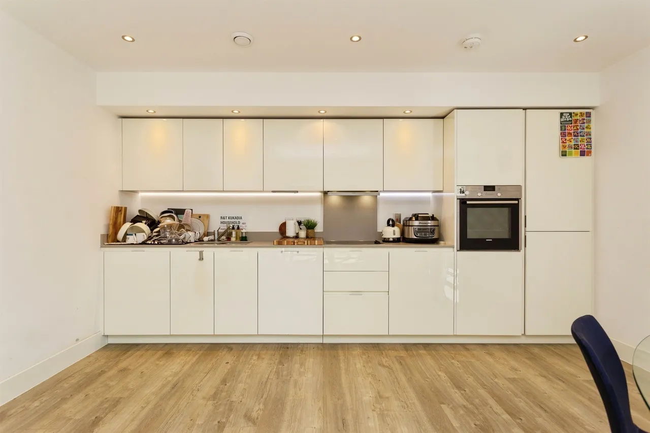 Lyon Road, Harrow, HA1, photo 3