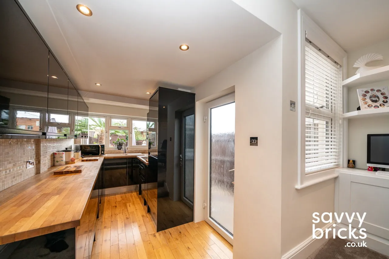 Cardiff Road, Watford, WD18 0DS, photo 5