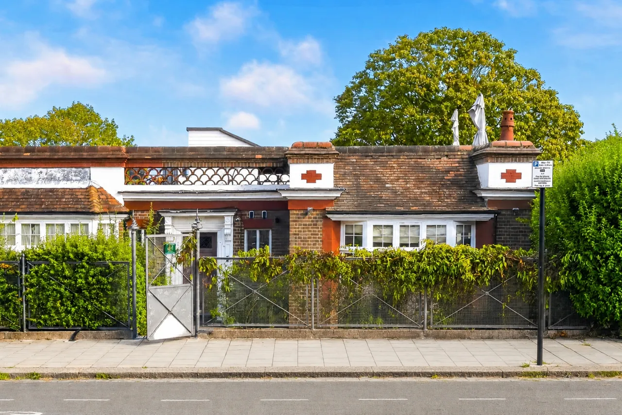 Hillside Road, London, SW2, photo 17
