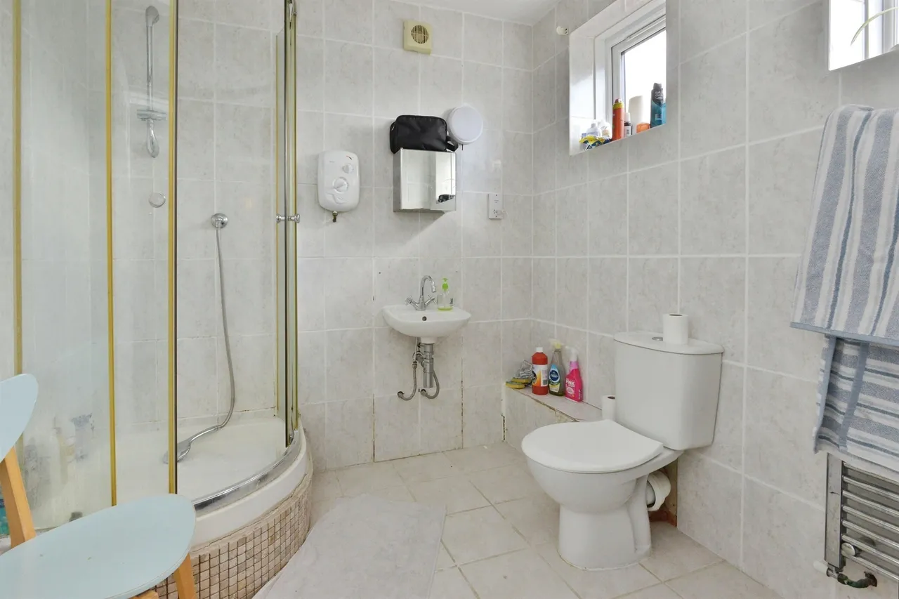 Beaumaris Grove, Shenley Church End, MILTON KEYNES, photo 11