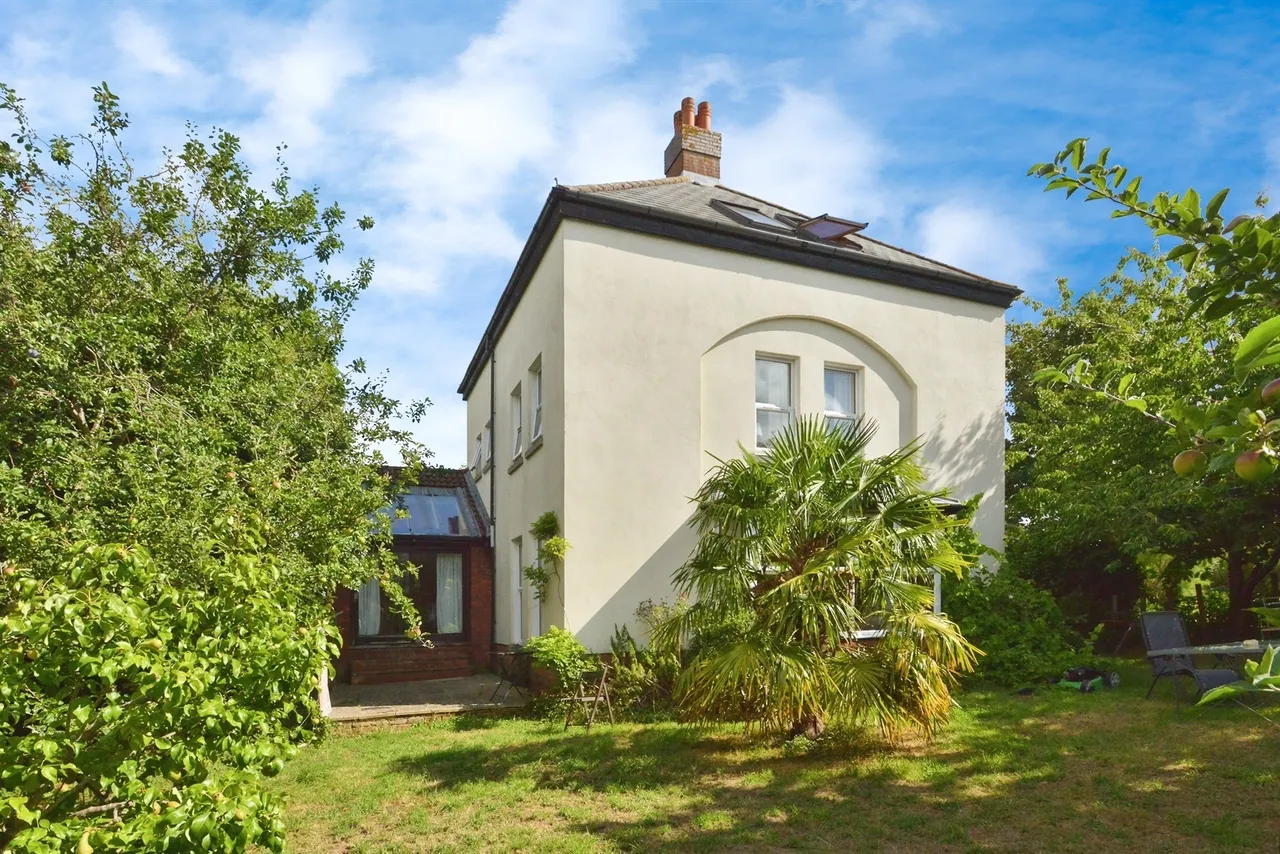 5 bed house for sale — Beaumaris Grove, Shenley Church End, MILTON KEYNES